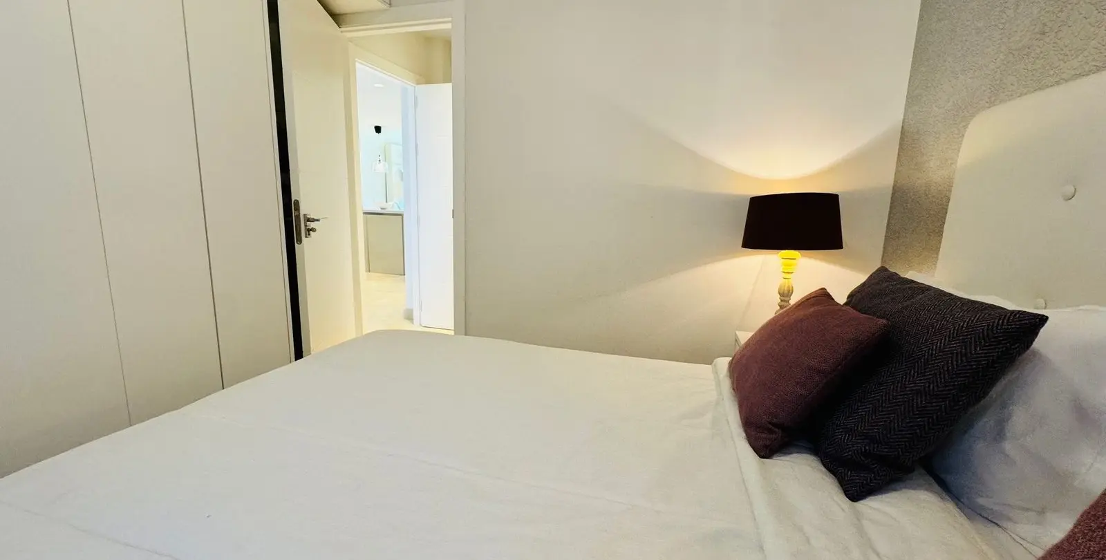 Sale of ground floor apartment in Elviria 11