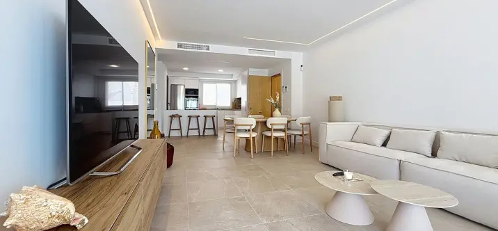 Venta de apartamento en planta baja en Estepona 2