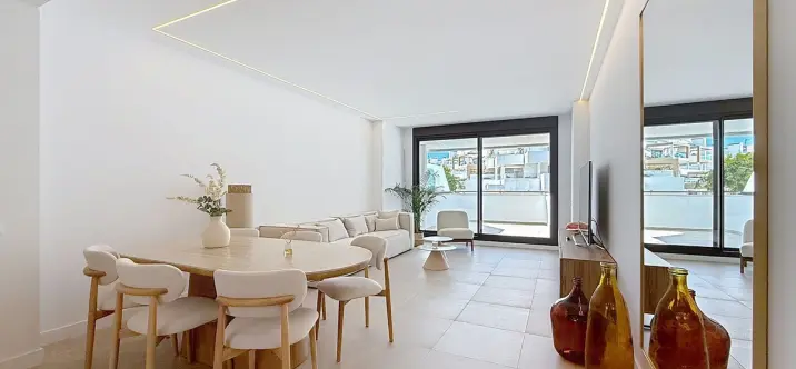 Venta de apartamento en planta baja en Estepona 3