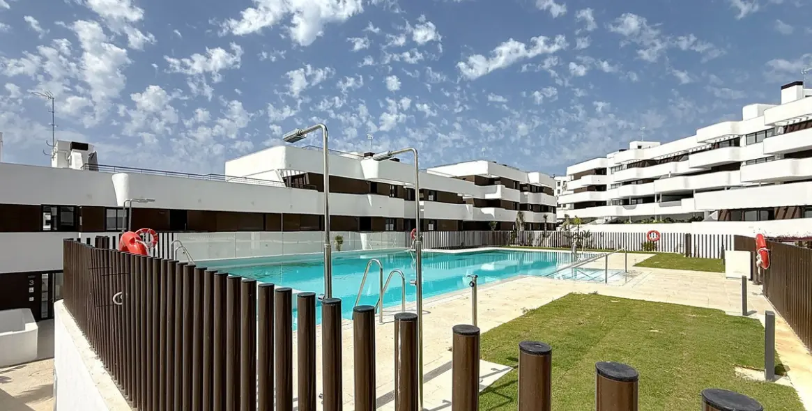 Sale of ground floor apartment in Estepona 23