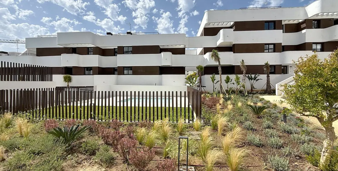 Venta de apartamento en planta baja en Estepona 17