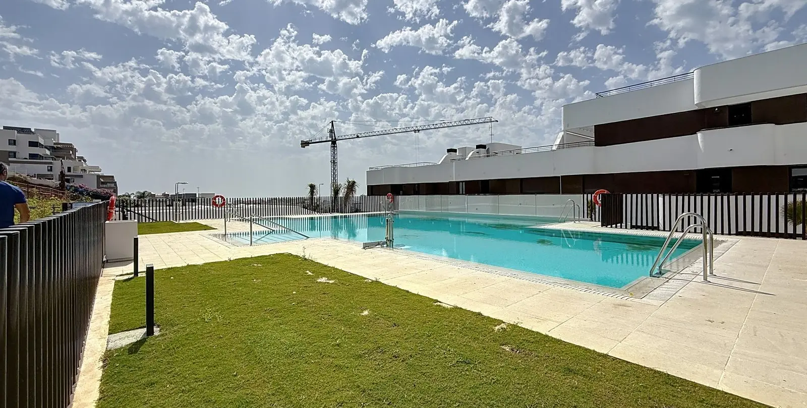 Продажа апартаментов на первом этаже в Estepona 18