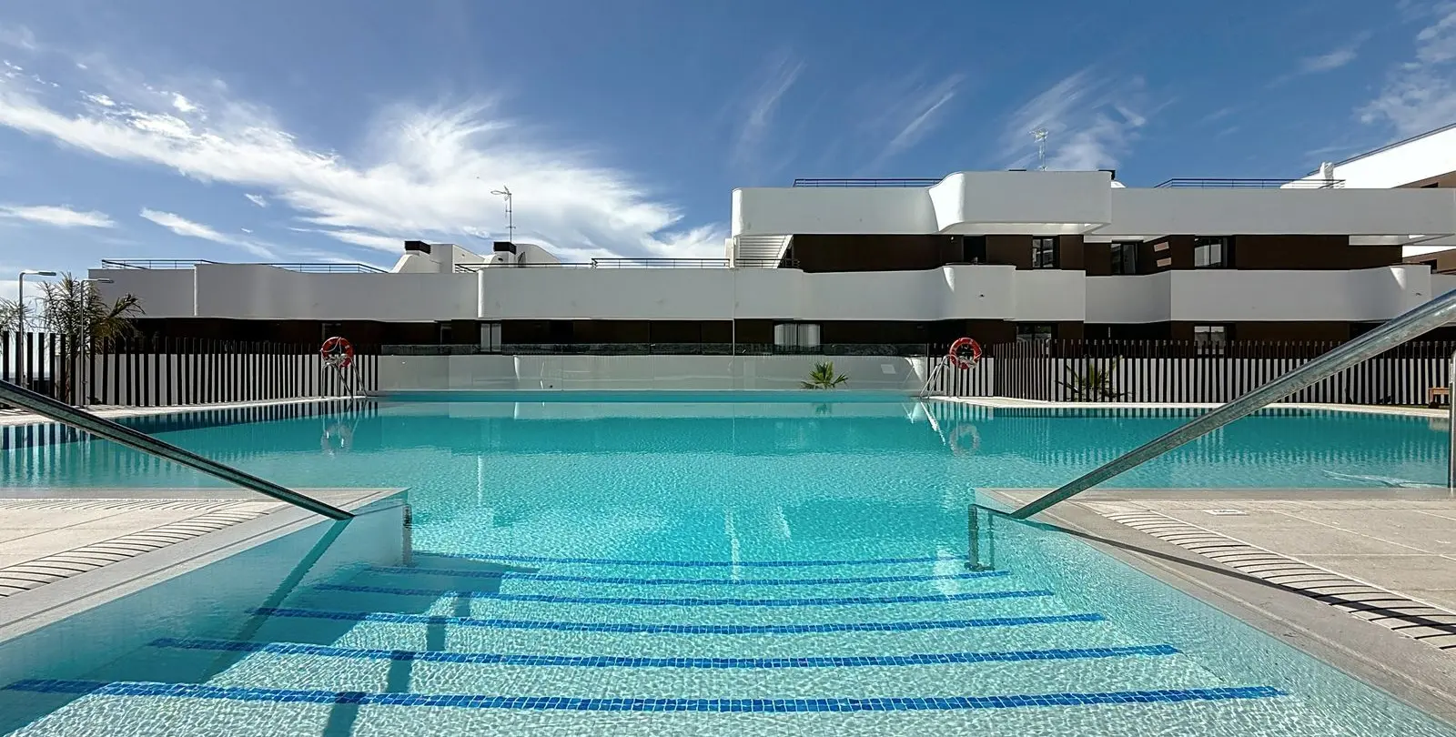 Продажа апартаментов на первом этаже в Estepona 22
