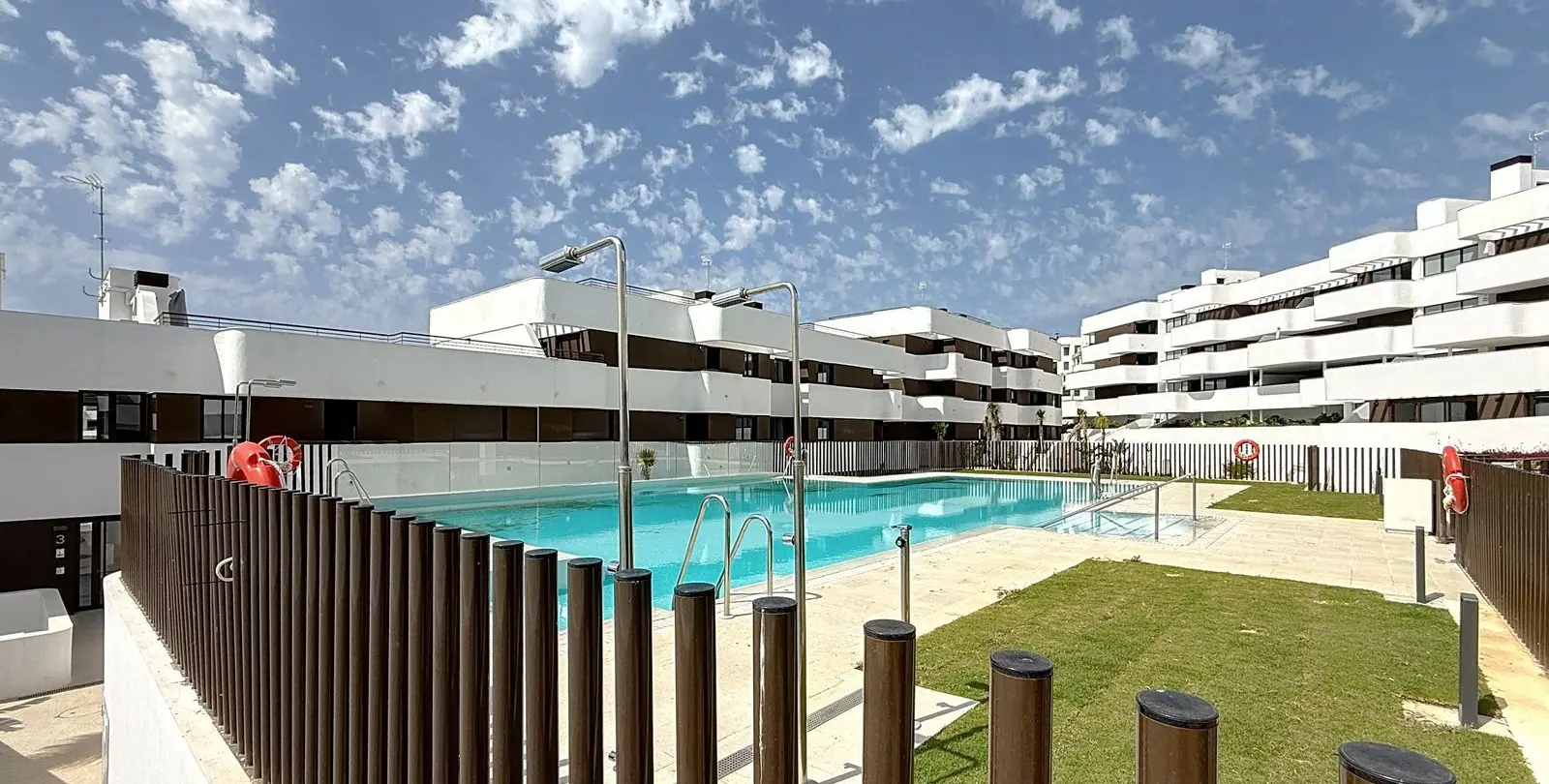 Продажа апартаментов на первом этаже в Estepona 23
