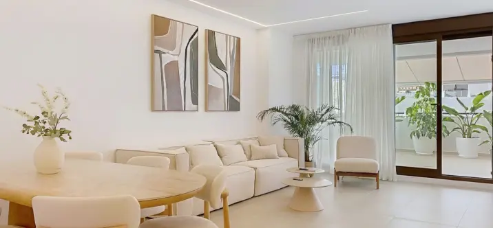 Venta de apartamento en planta baja en Estepona 2