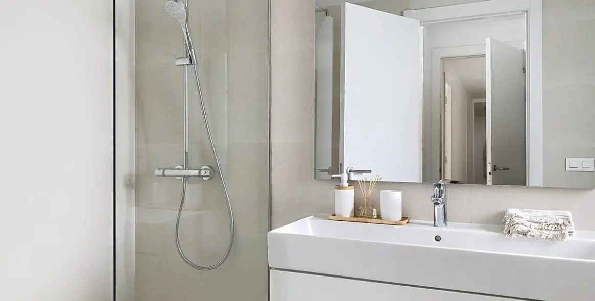 Sale of ground floor apartment in Estepona 28