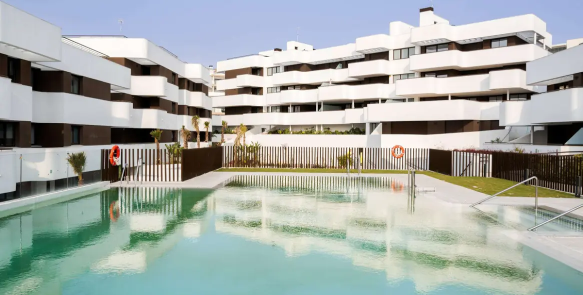 Venta de apartamento en planta baja en Estepona 5
