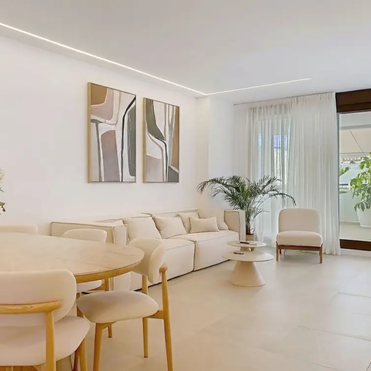 Продажа апартаментов на первом этаже в Estepona