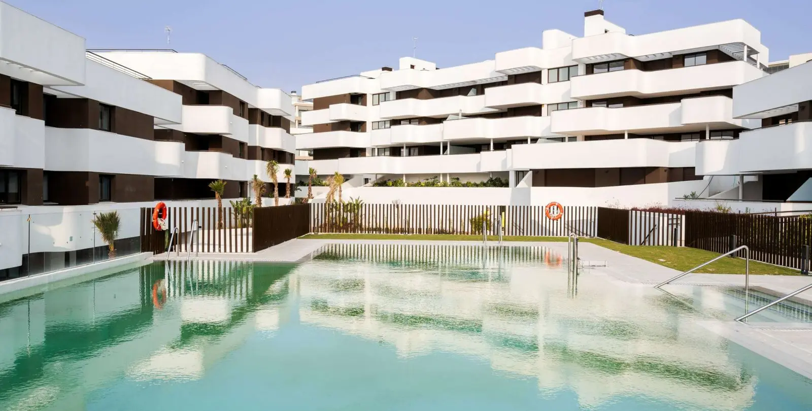 Продажа апартаментов на первом этаже в Estepona 5