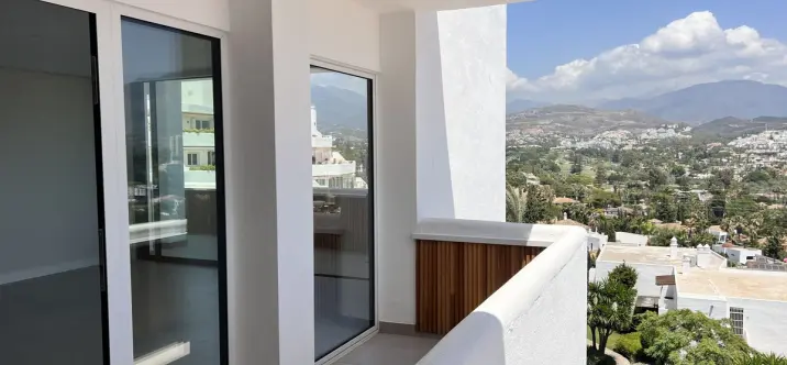 Продажа пентхауса в Nueva Andalucía 2