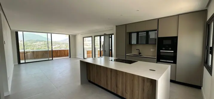 Продажа пентхауса в Nueva Andalucía 3