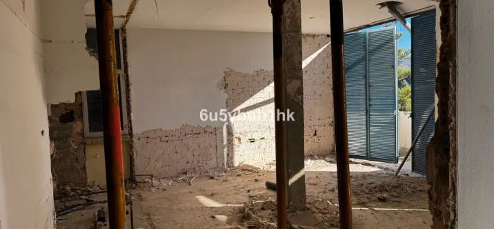 Sale of detached villa in El Candado 1