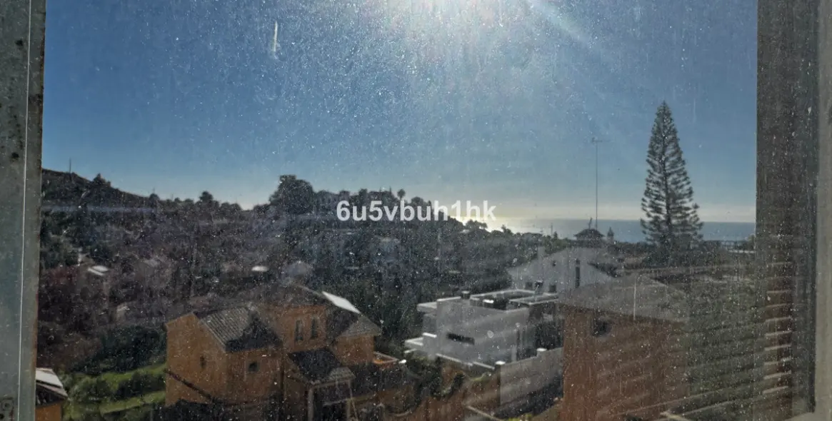 Sale of detached villa in El Candado 5