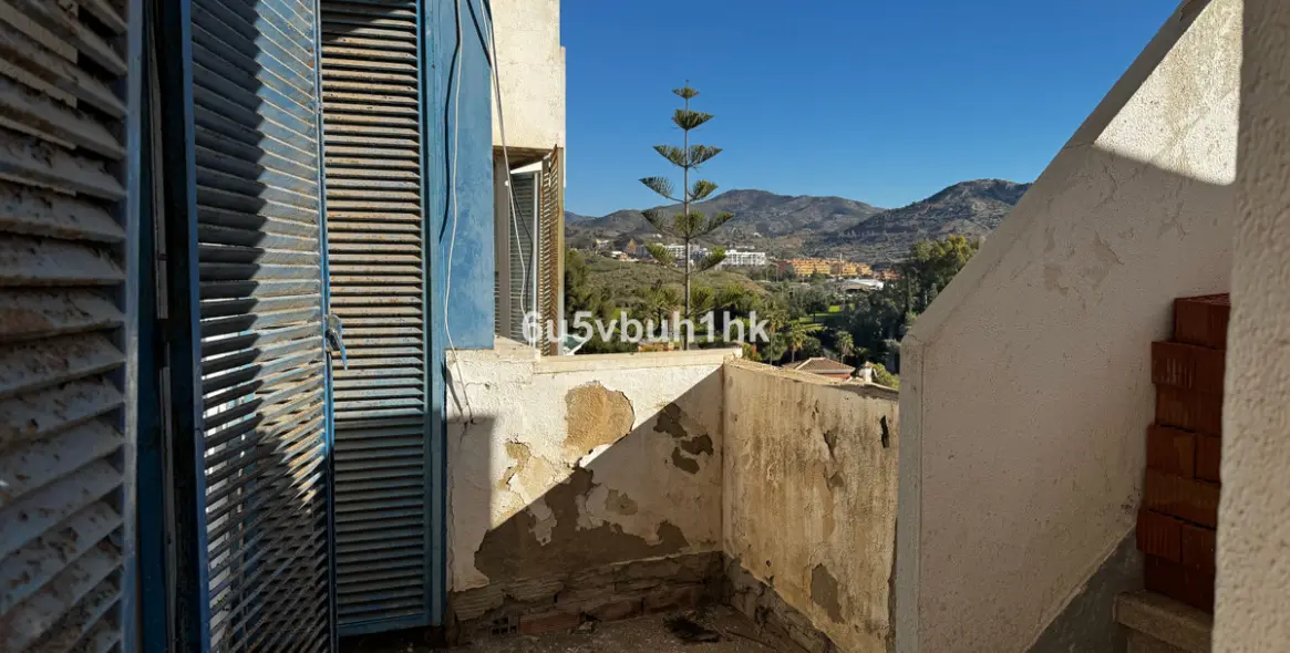 Venta de villa independiente en El Candado 23