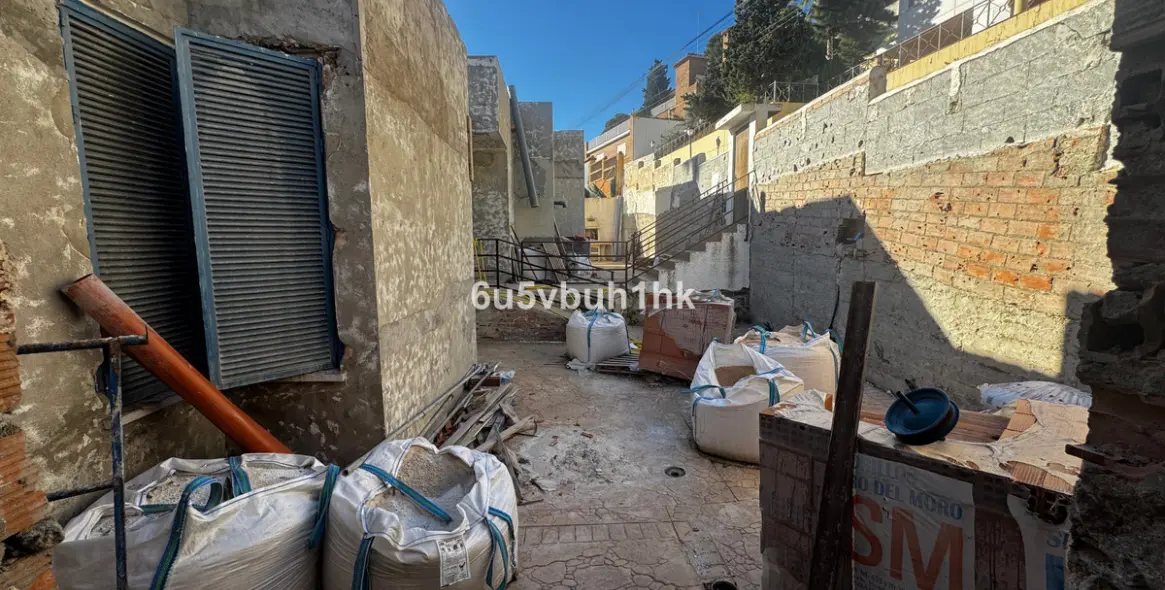 Venta de villa independiente en El Candado 37