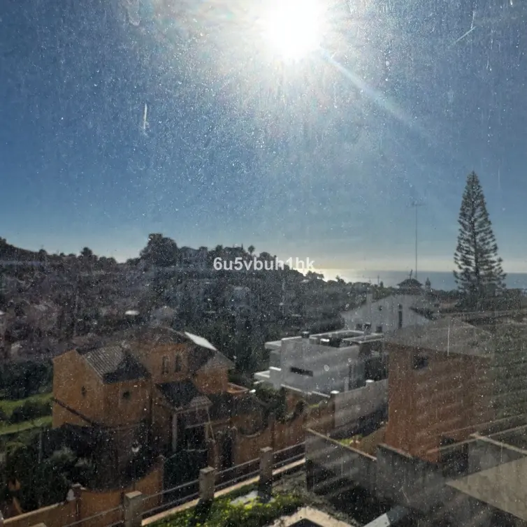 Sale of detached villa in El Candado