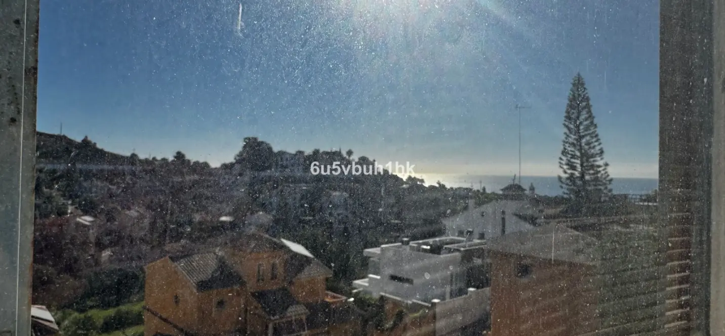 Sale of detached villa in El Candado 4