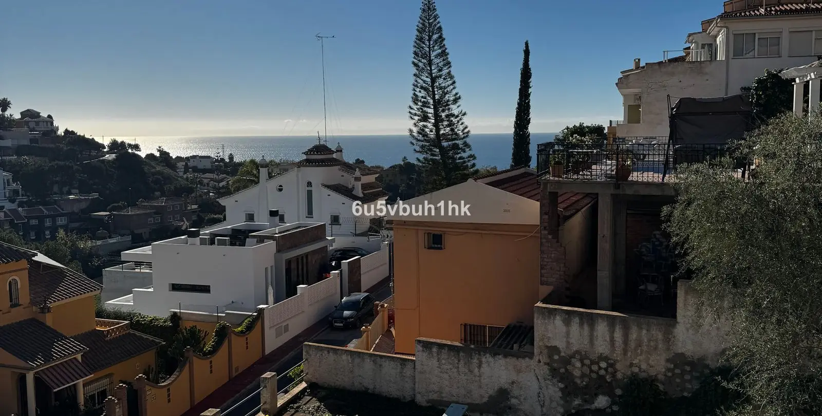 Sale of detached villa in El Candado 11