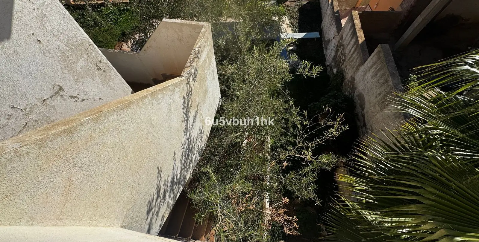 Sale of detached villa in El Candado 22