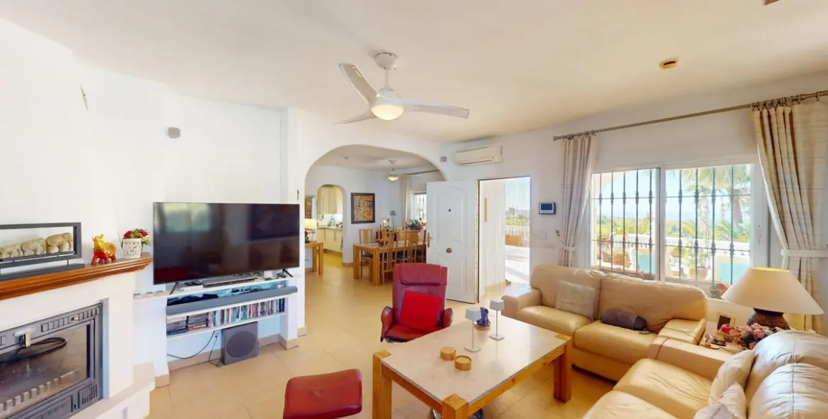 Продажа  отдельно стоящей виллы в Costa del Sol East 8