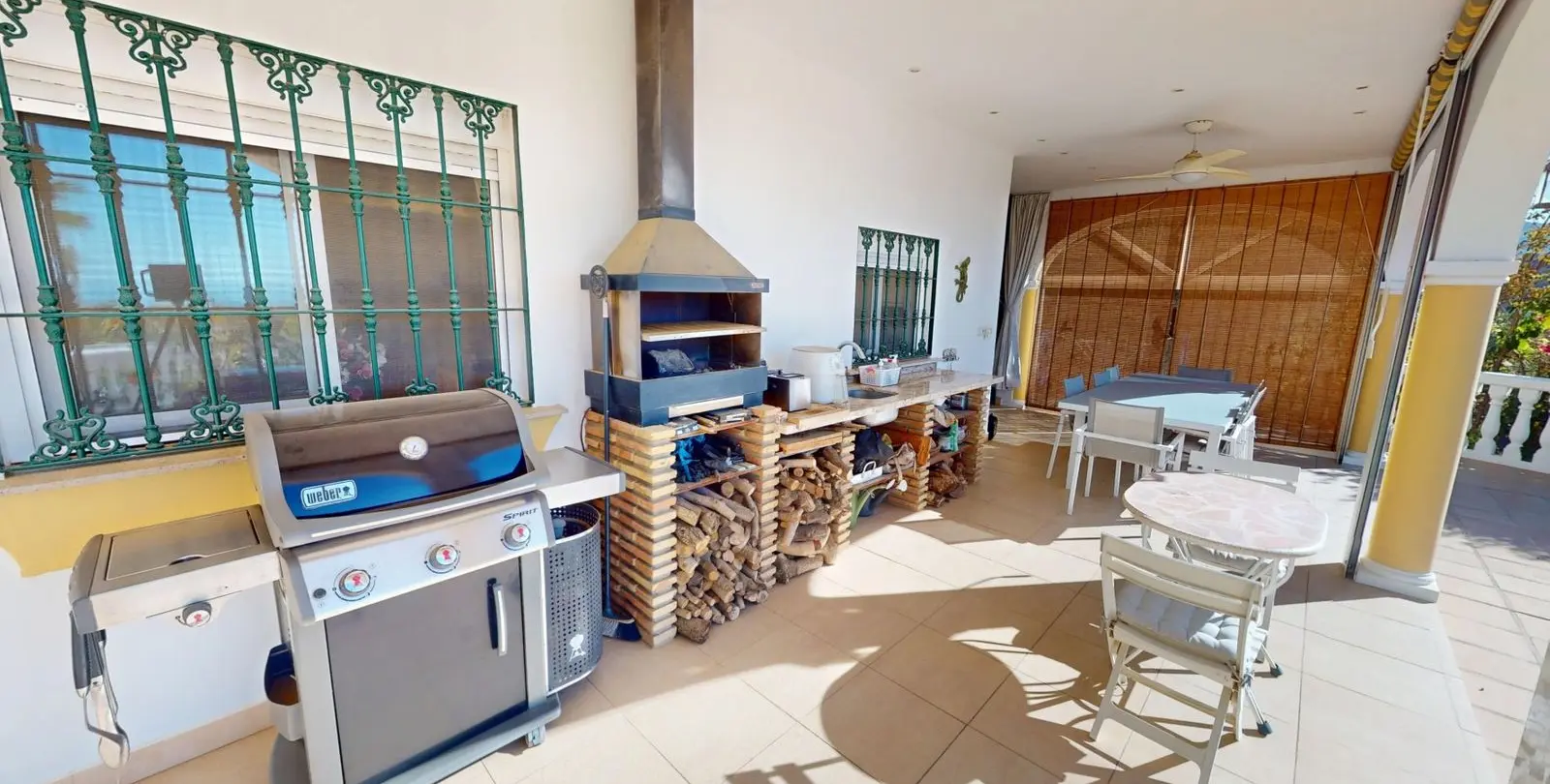 Sale of detached villa in Vélez-Málaga 35