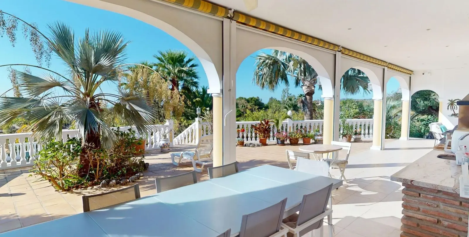 Sale of detached villa in Vélez-Málaga 36