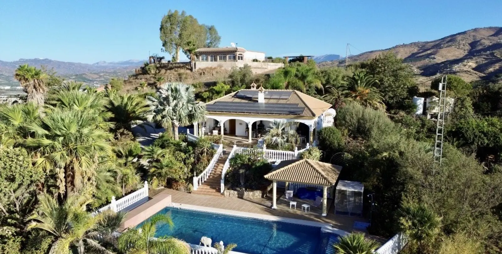 Sale of detached villa in Vélez-Málaga 39