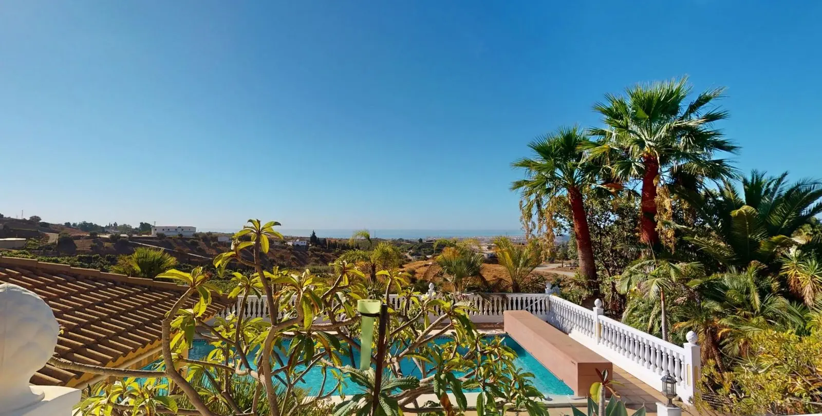 Sale of detached villa in Vélez-Málaga 46