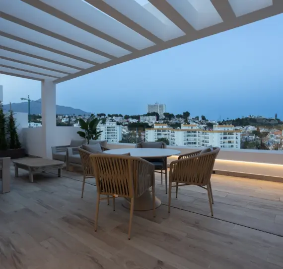 Venta de apartamento en planta media en Nueva Andalucía