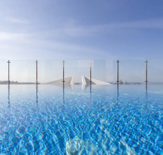 Venta de apartamento en planta media en Nueva Andalucía