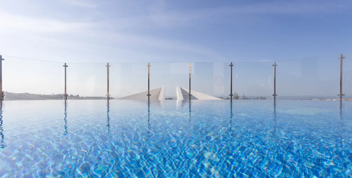 Sale of middle floor apartment in Nueva Andalucía 6