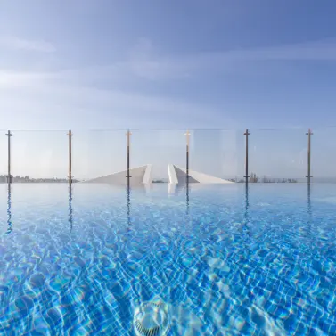 Sale of middle floor apartment in Nueva Andalucía