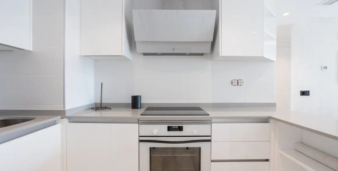 Sale of middle floor apartment in Nueva Andalucía 38