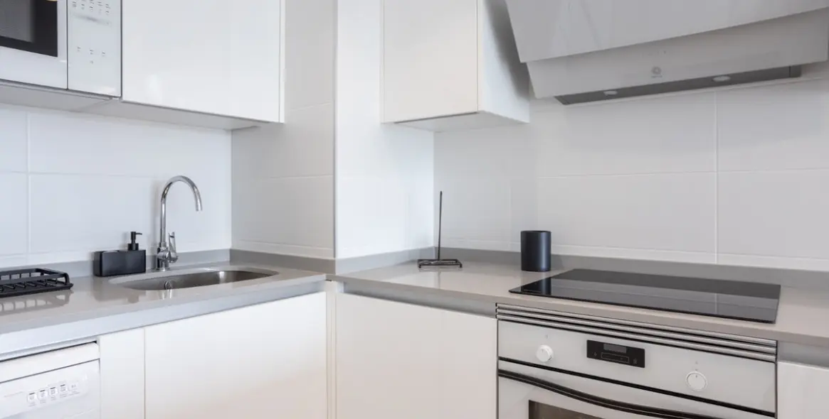 Sale of middle floor apartment in Nueva Andalucía 39