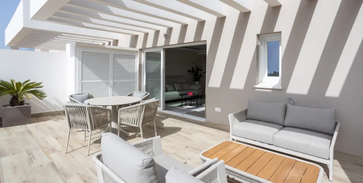 Sale of middle floor apartment in Nueva Andalucía 45