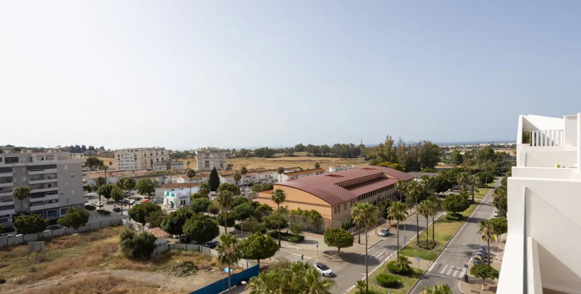 Sale of middle floor apartment in Nueva Andalucía 46