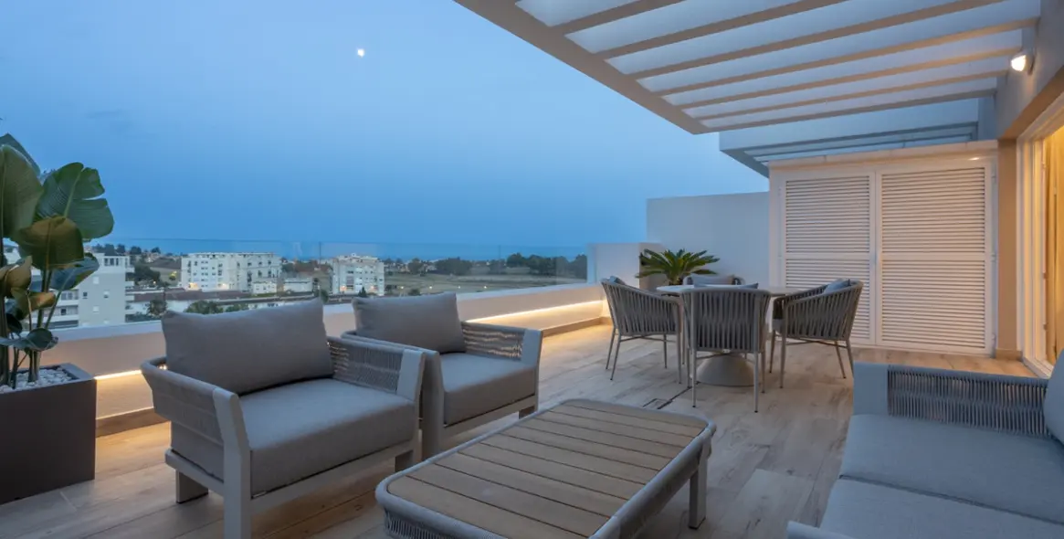 Sale of middle floor apartment in Nueva Andalucía 47