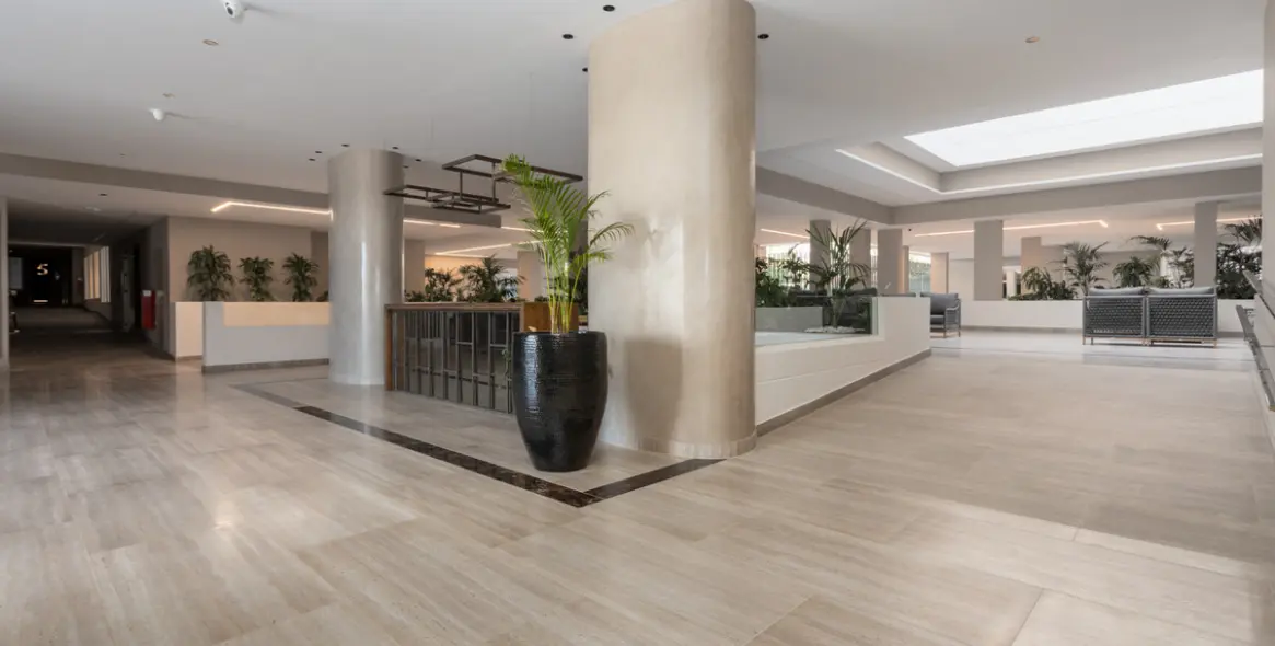 Sale of middle floor apartment in Nueva Andalucía 51