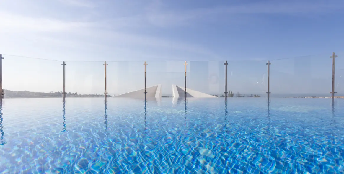 Sale of middle floor apartment in Nueva Andalucía 6
