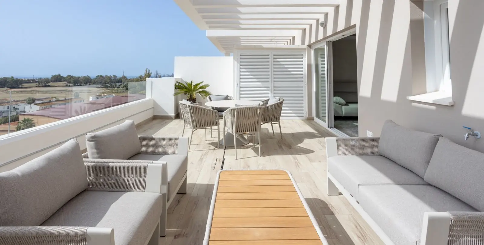 Venta de apartamento en planta media en Nueva Andalucía 12