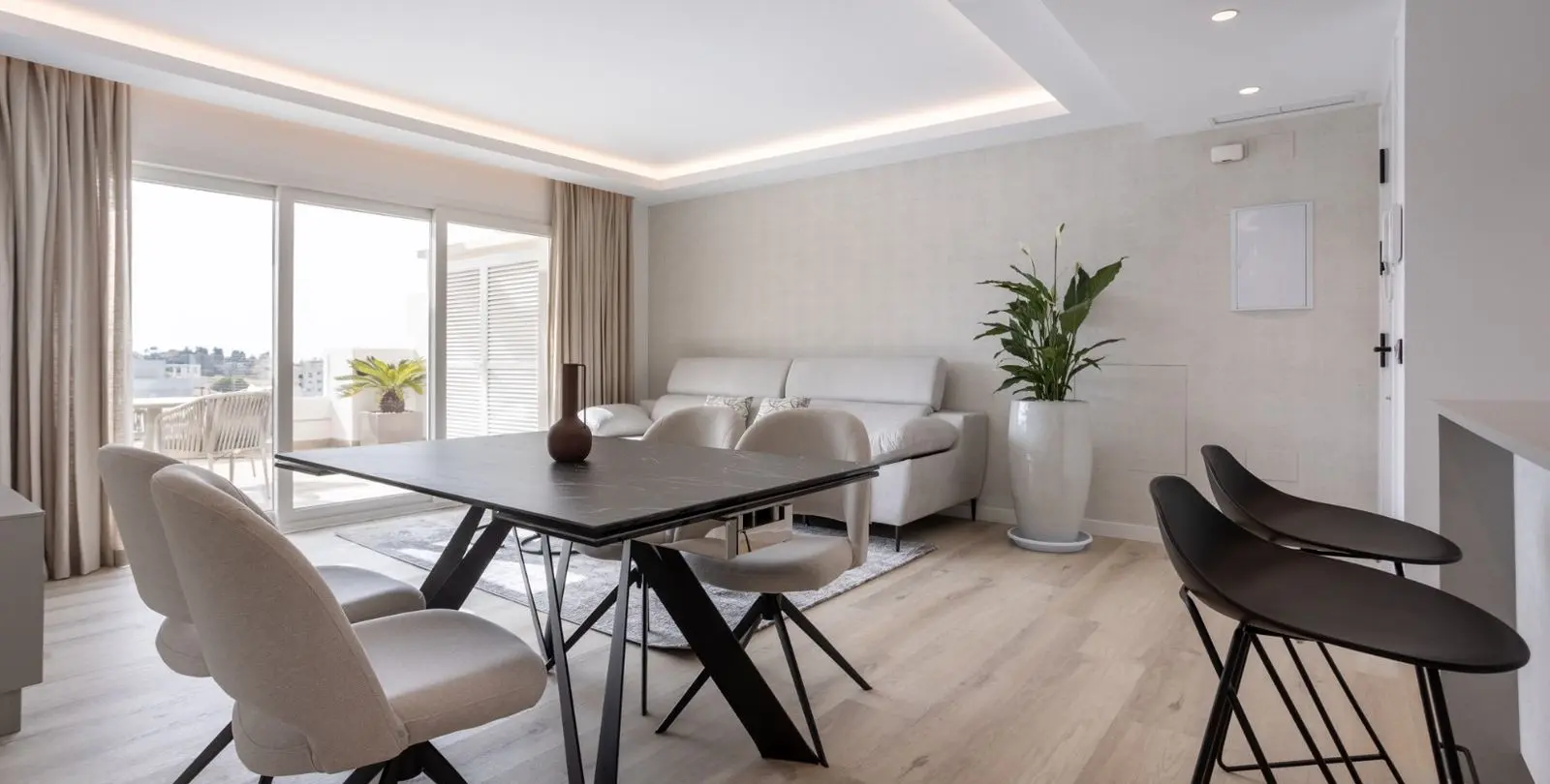 Venta de apartamento en planta media en Nueva Andalucía 29