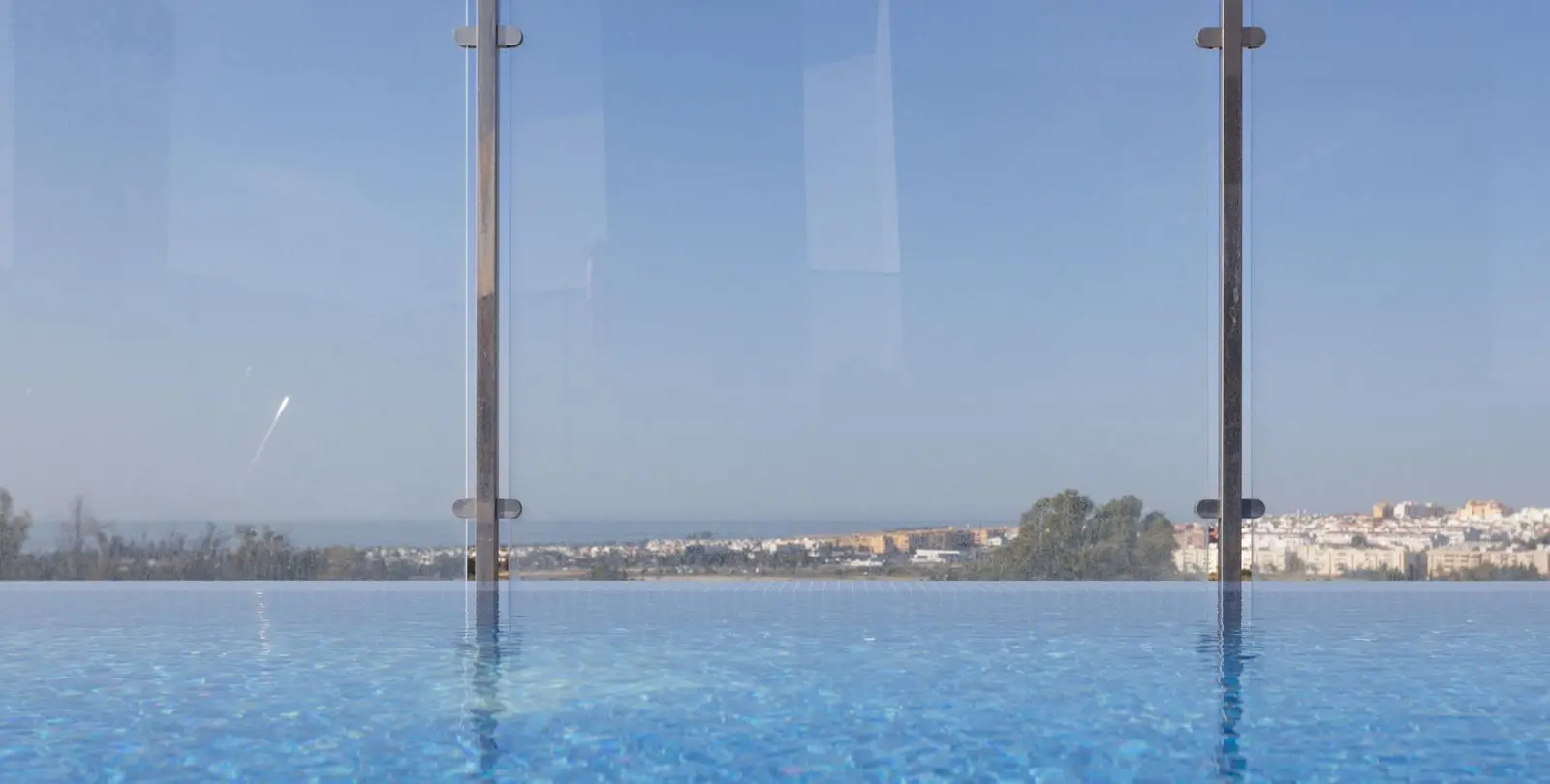 Venta de apartamento en planta media en Nueva Andalucía 56