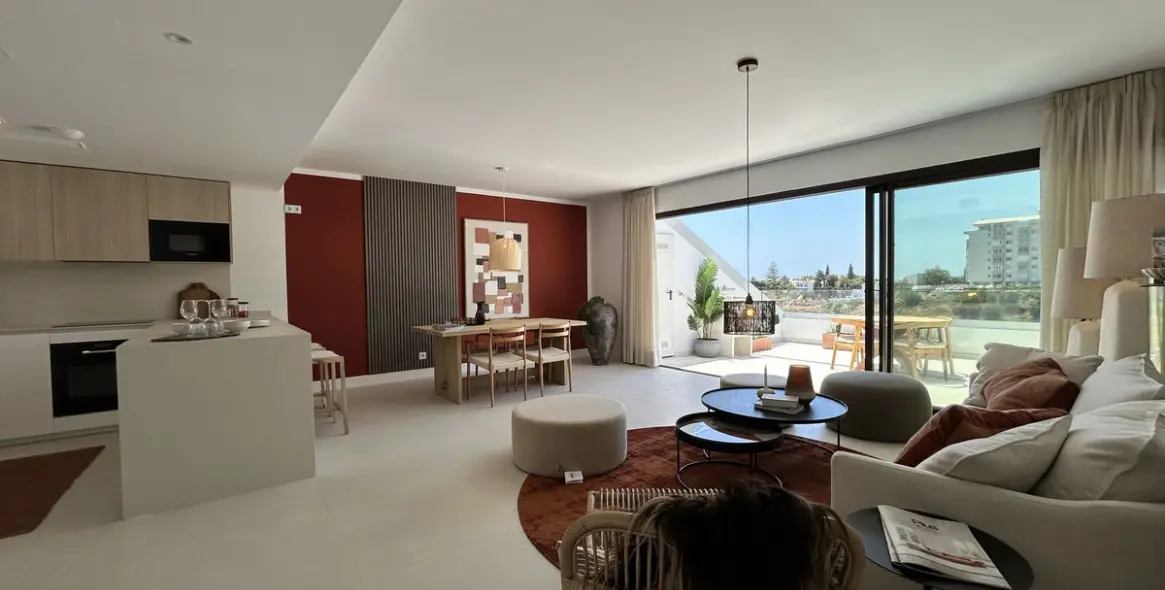 Sale of penthouse in Fuengirola (district Higueron) 1