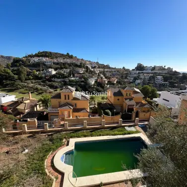 Sale of detached villa in El Candado