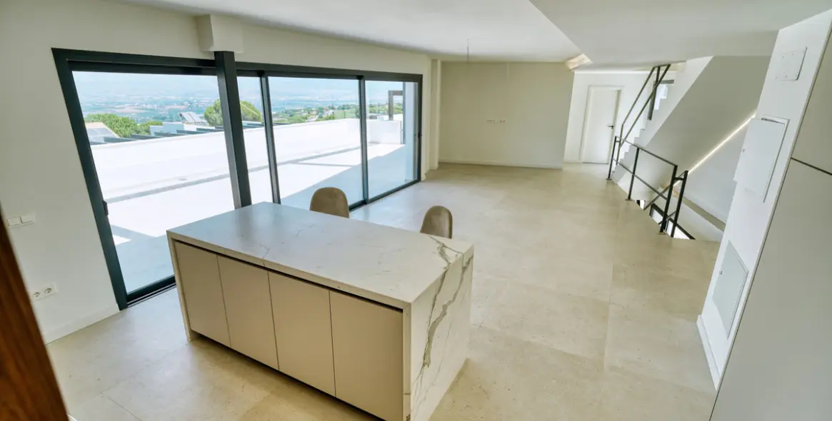 Продажа  отдельно стоящей виллы в Alhaurín de la Torre 2