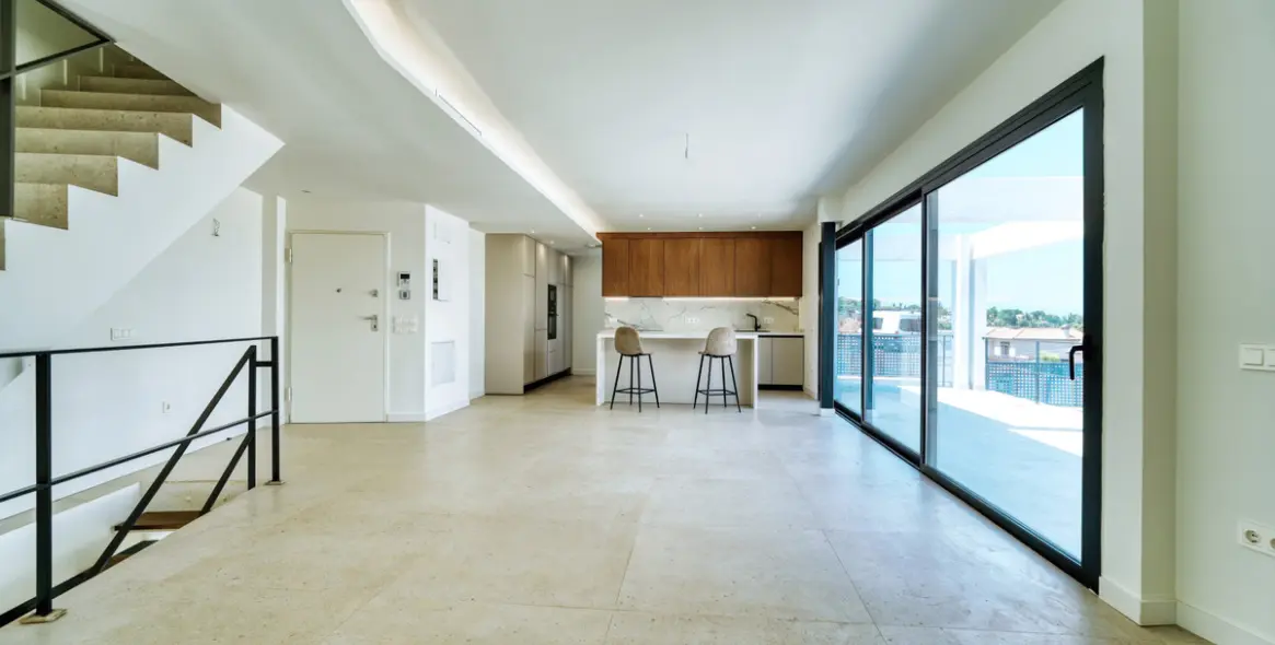 Продажа  отдельно стоящей виллы в Alhaurín de la Torre 56