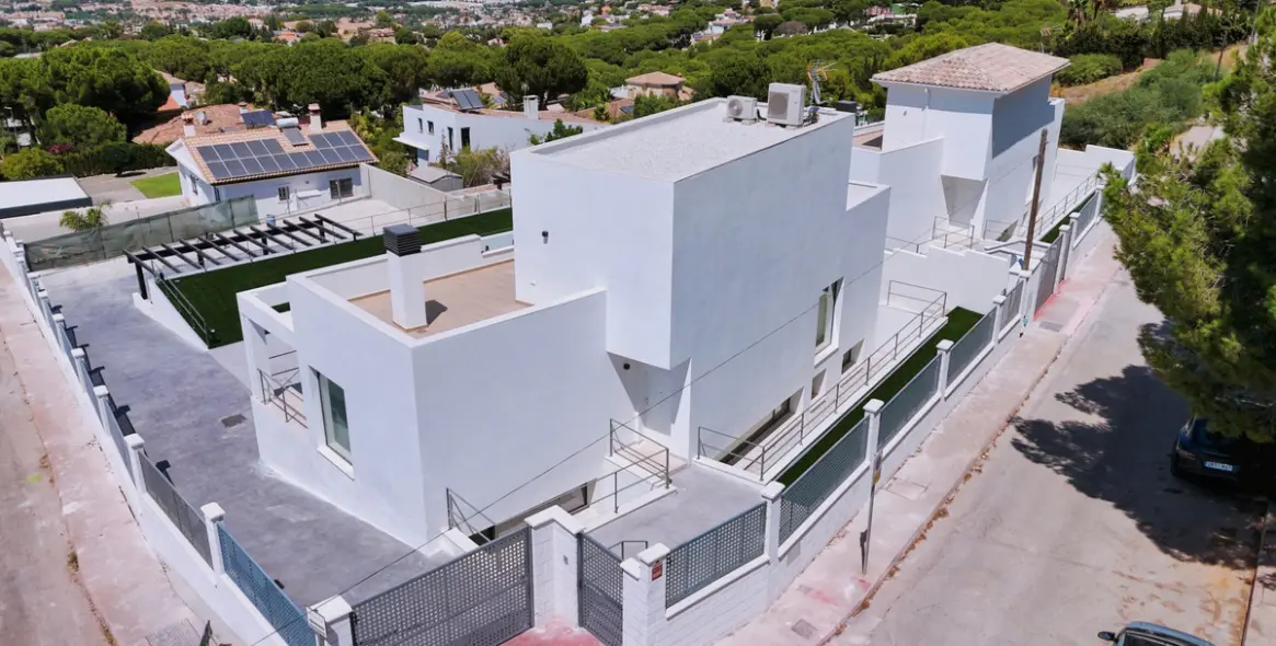 Продажа  отдельно стоящей виллы в Alhaurín de la Torre 69