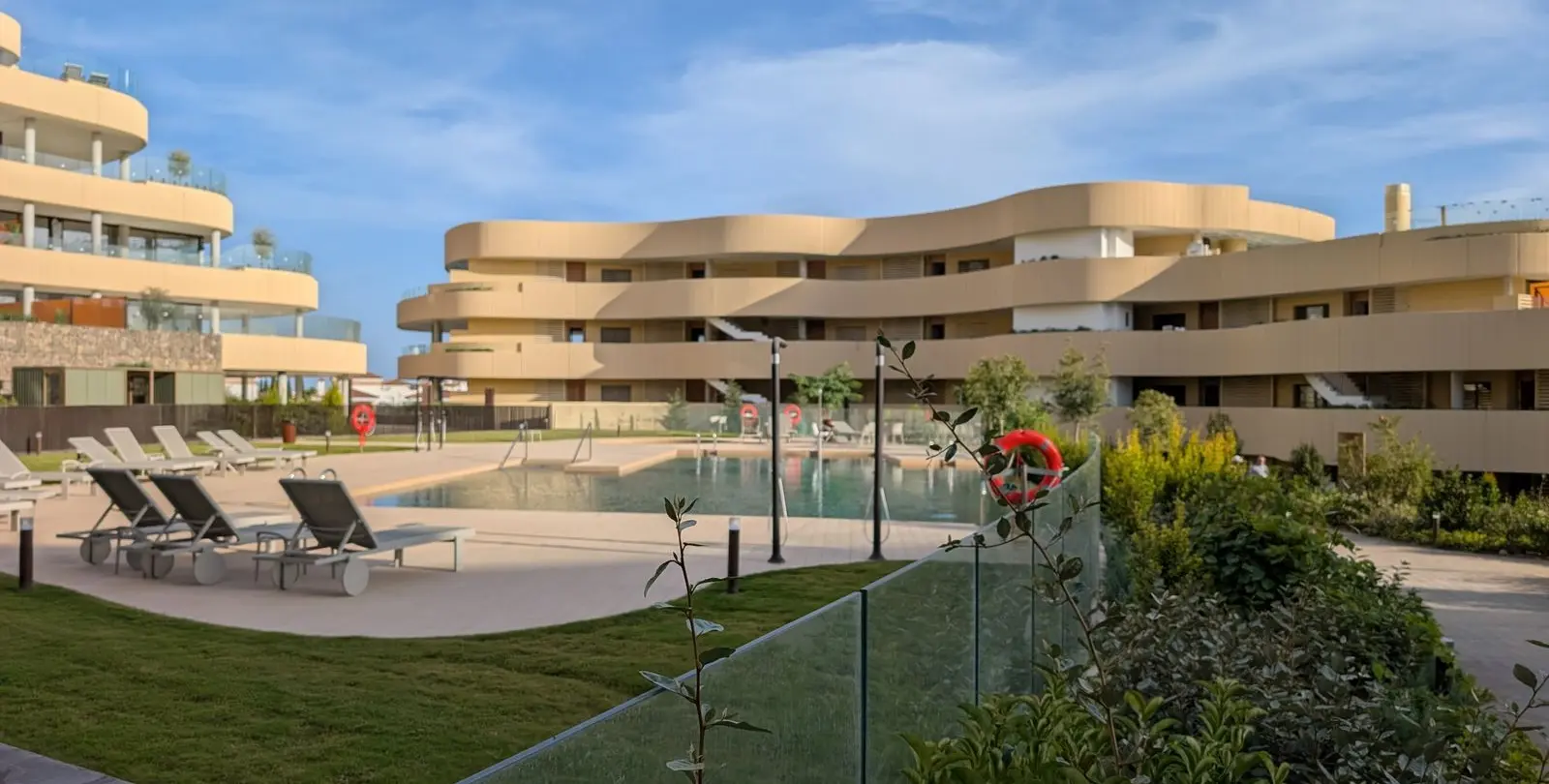 Sale of middle floor apartment in Fuengirola 33