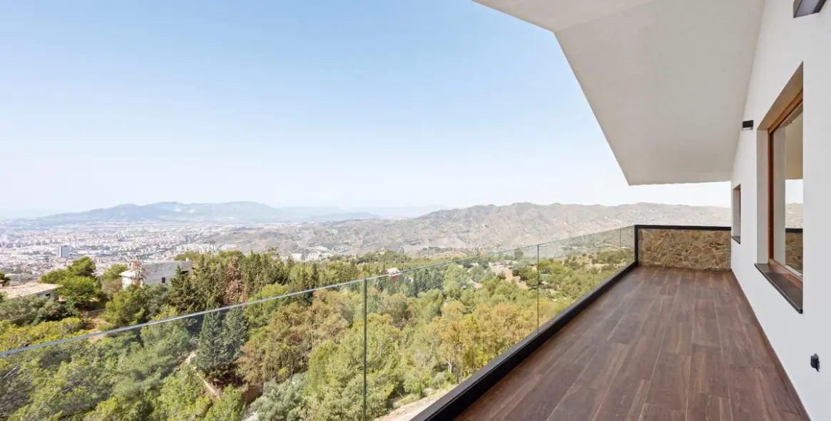 Продажа  отдельно стоящей виллы в Málaga Este 19