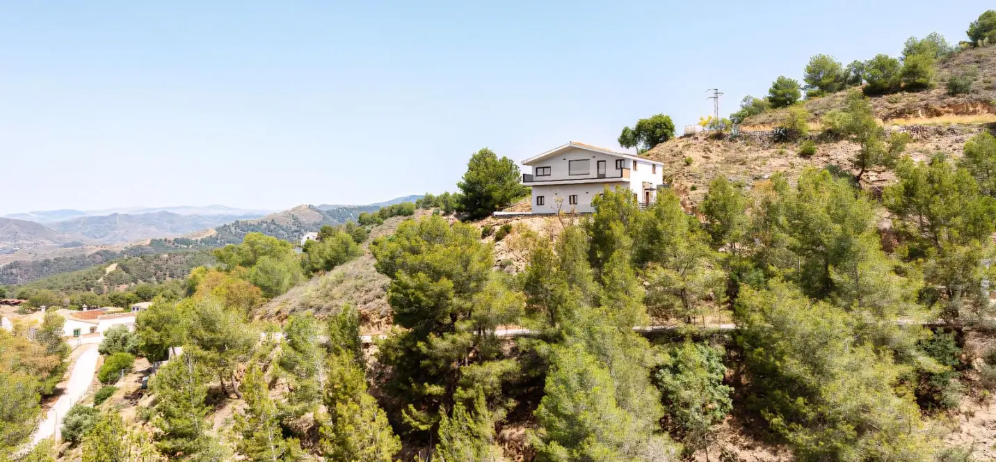 Sale of detached villa in Málaga Este 0